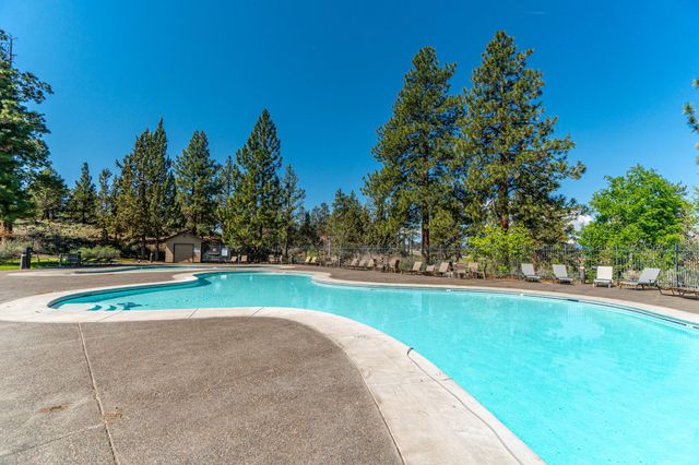 61060 SE Stari Most Loop, Bend, OR 97702