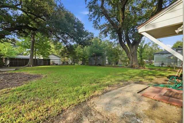 220 Heather Street, Lake Charles, LA 70605
