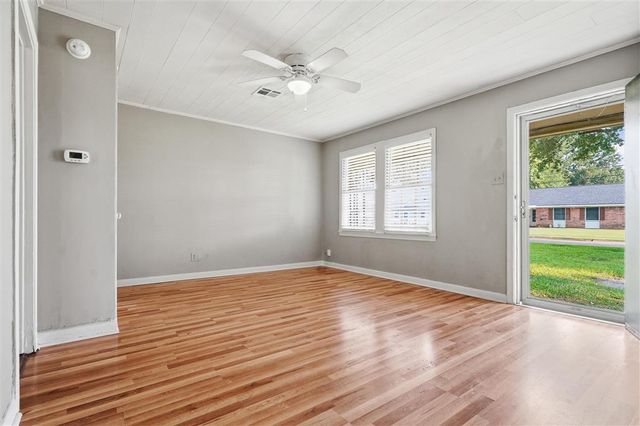 220 Heather Street, Lake Charles, LA 70605
