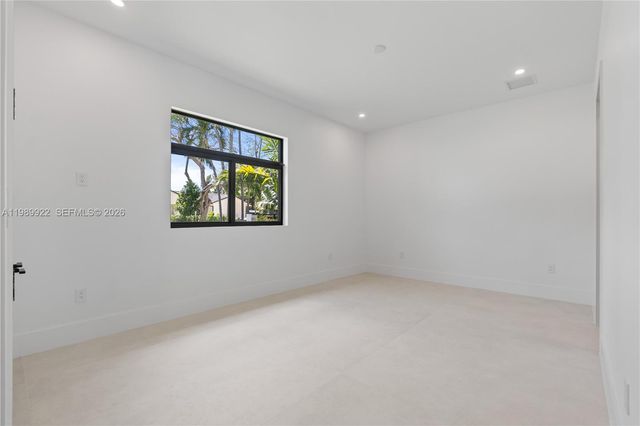 6221 SW 60th St, South Miami, FL 33143