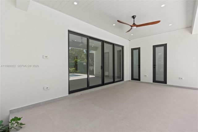 6221 SW 60th St, South Miami, FL 33143