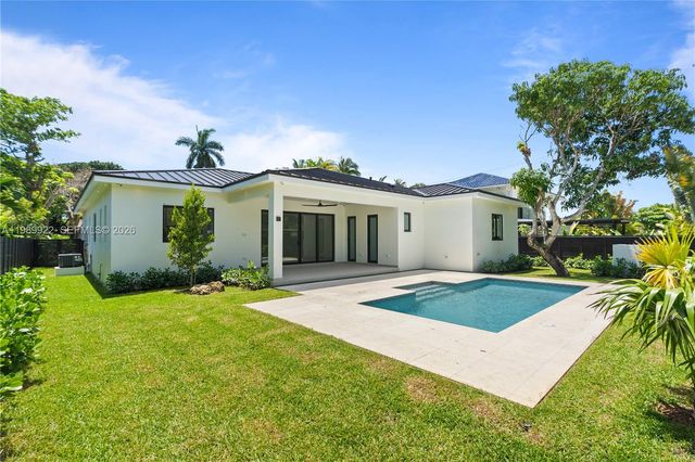 6221 SW 60th St, South Miami, FL 33143