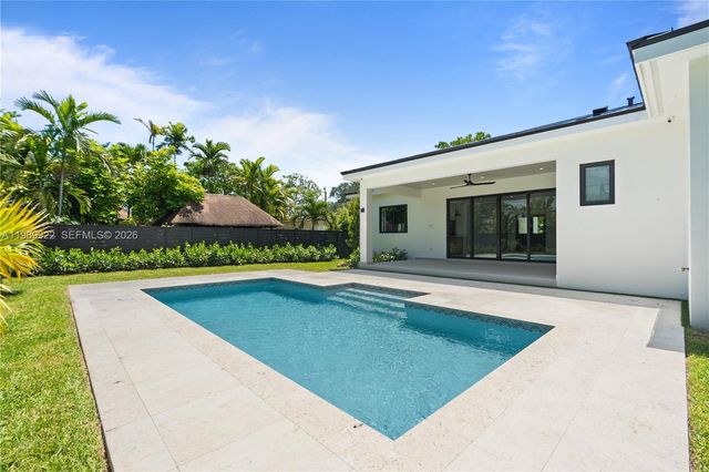 6221 SW 60th St, South Miami, FL 33143