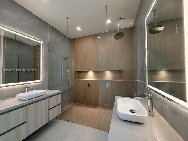 6221 SW 60th St, South Miami, FL 33143