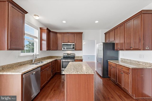 116 CELADON DR, Martinsburg, WV 25403