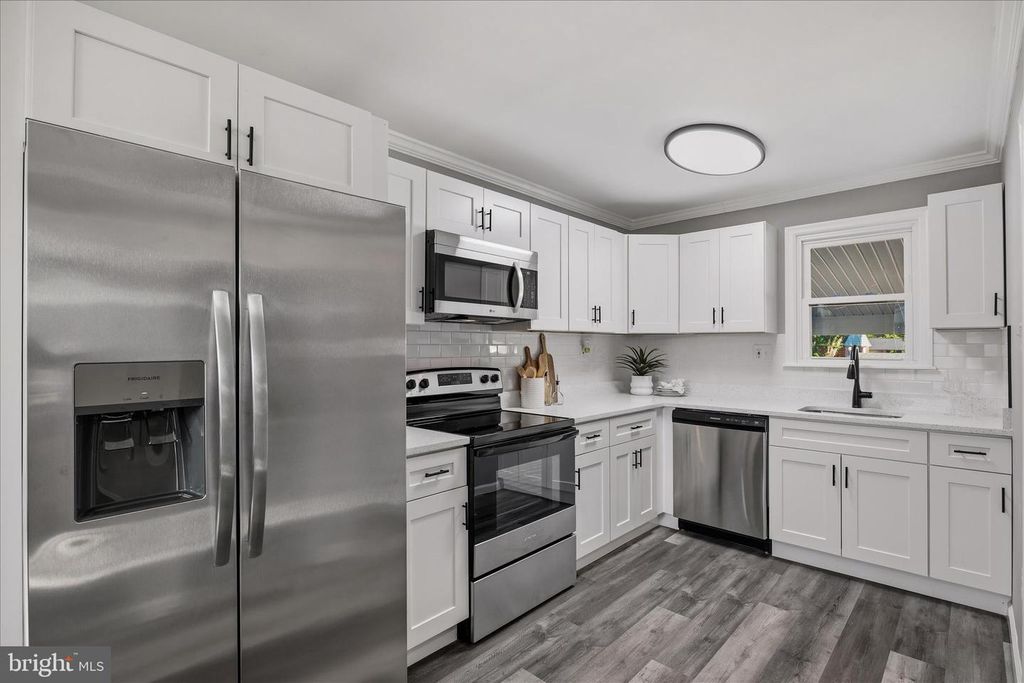 183 KENWOOD RD, Pasadena, MD 21122