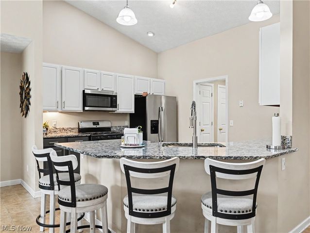 38122 Rocky Run Court, North Ridgeville, OH 44039