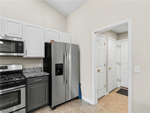 38122 Rocky Run Court, North Ridgeville, OH 44039