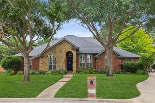 625 Palo Duro Drive, Hurst, TX 76054