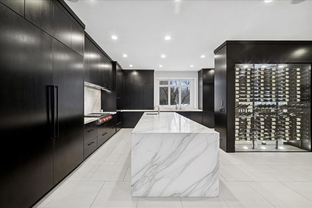 1630 Ridge Road, Highland Park, IL 60035