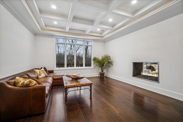 1630 Ridge Road, Highland Park, IL 60035