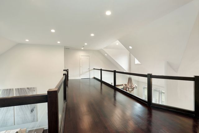 1630 Ridge Road, Highland Park, IL 60035