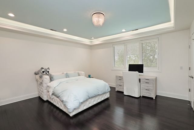 1630 Ridge Road, Highland Park, IL 60035