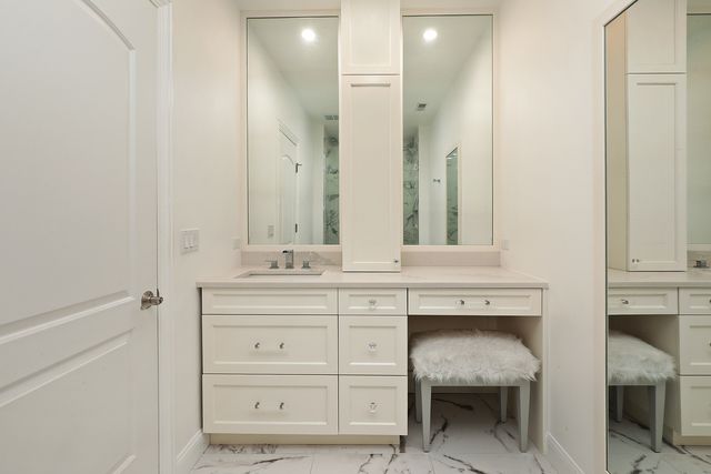 1630 Ridge Road, Highland Park, IL 60035