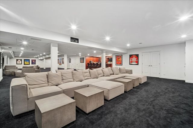 1630 Ridge Road, Highland Park, IL 60035