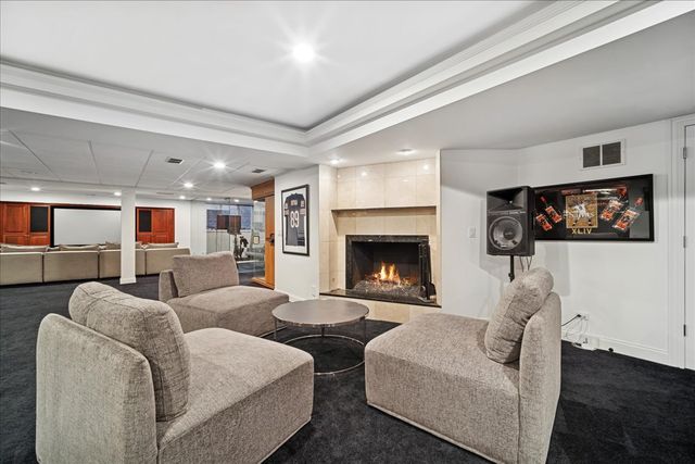 1630 Ridge Road, Highland Park, IL 60035