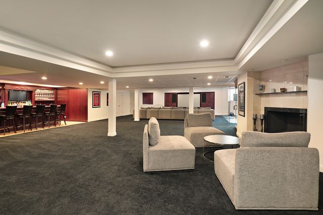 1630 Ridge Road, Highland Park, IL 60035