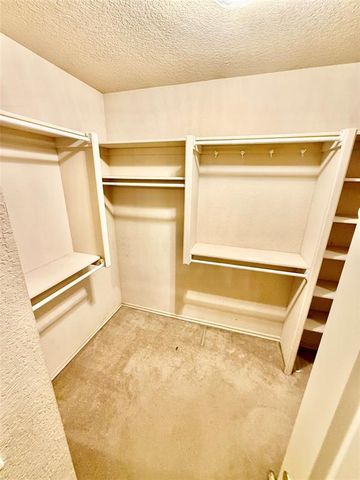 18204 Willow Oak Lane, Edmond, OK 73012