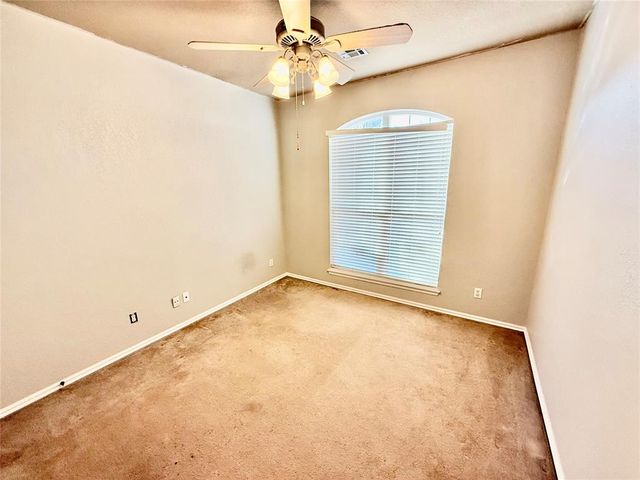 18204 Willow Oak Lane, Edmond, OK 73012