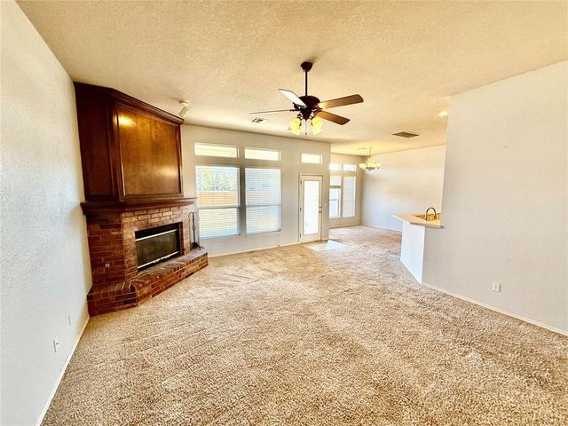 18204 Willow Oak Lane, Edmond, OK 73012