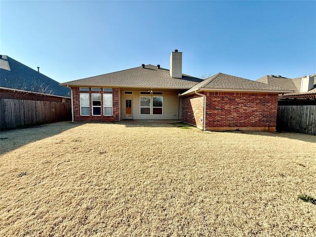18204 Willow Oak Lane, Edmond, OK 73012