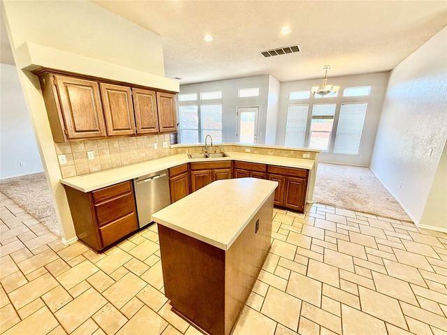 18204 Willow Oak Lane, Edmond, OK 73012