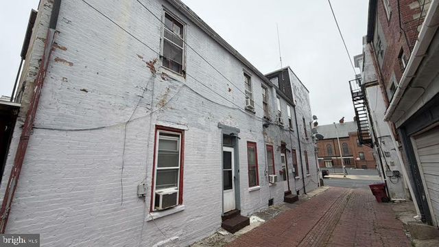 911 WALNUT, Reading, PA 19601
