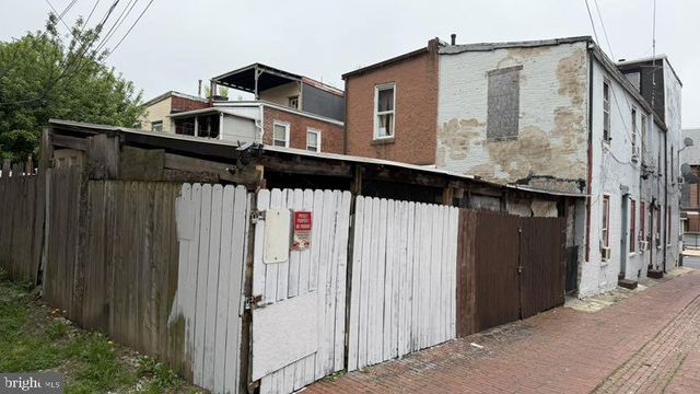 911 WALNUT, Reading, PA 19601
