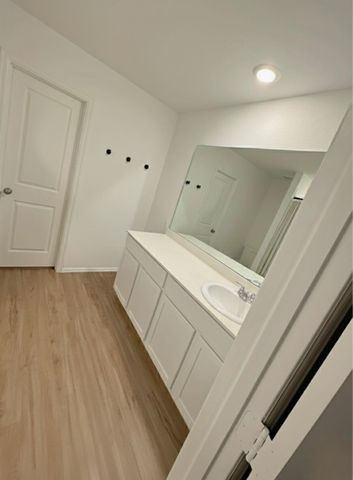 2225 Still Bend Lane, League City, TX 77573