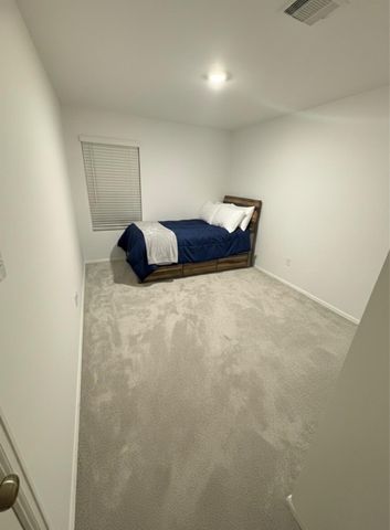 2225 Still Bend Lane, League City, TX 77573