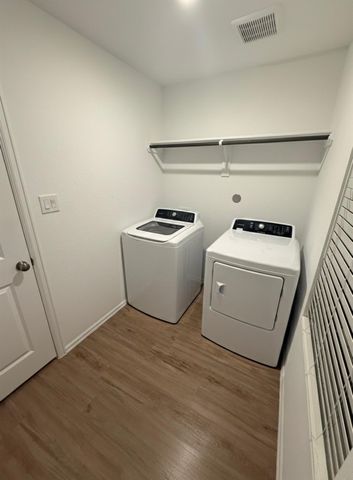 2225 Still Bend Lane, League City, TX 77573