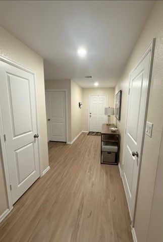 2225 Still Bend Lane, League City, TX 77573