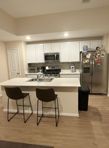 2225 Still Bend Lane, League City, TX 77573