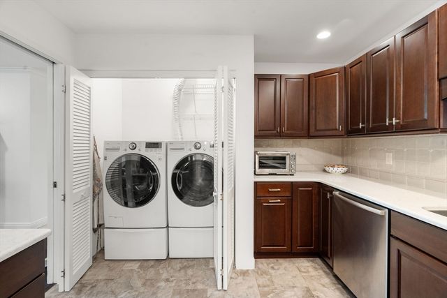 241 Perkins Street C 403, Boston, MA 02130