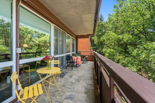 241 Perkins Street C 403, Boston, MA 02130