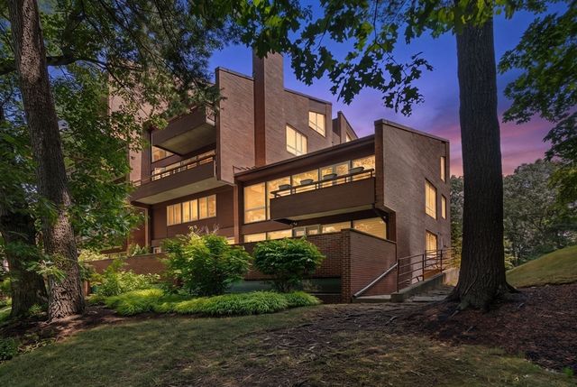 241 Perkins Street C 403, Boston, MA 02130