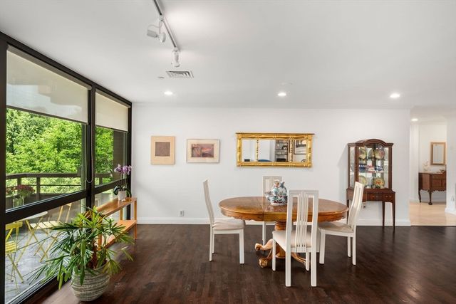 241 Perkins Street C 403, Boston, MA 02130