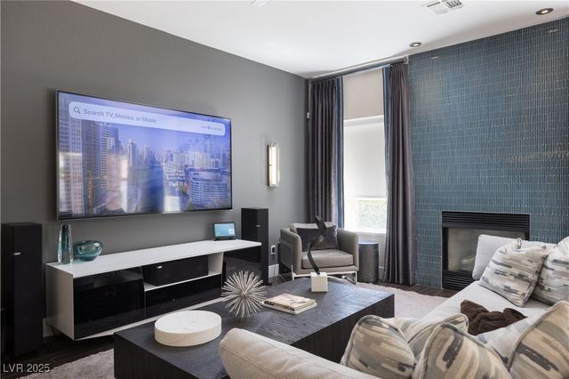 2596 Sun Reef Road, Las Vegas, NV 89128