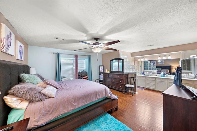 19719 Sweet Forest Lane, Humble, TX 77346