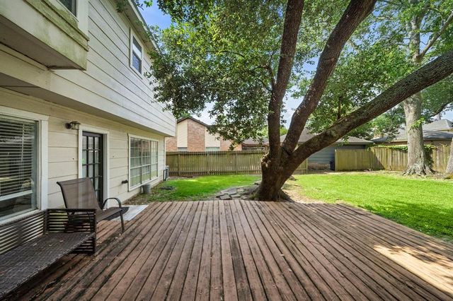 19719 Sweet Forest Lane, Humble, TX 77346