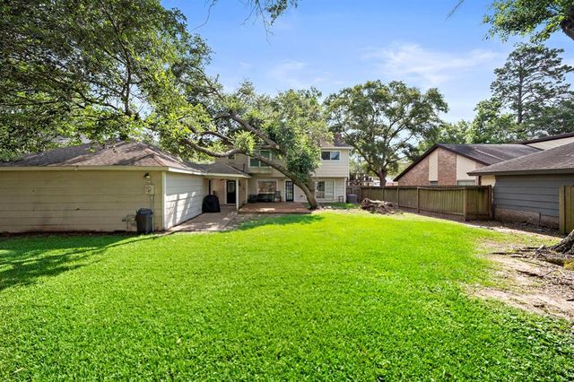 19719 Sweet Forest Lane, Humble, TX 77346