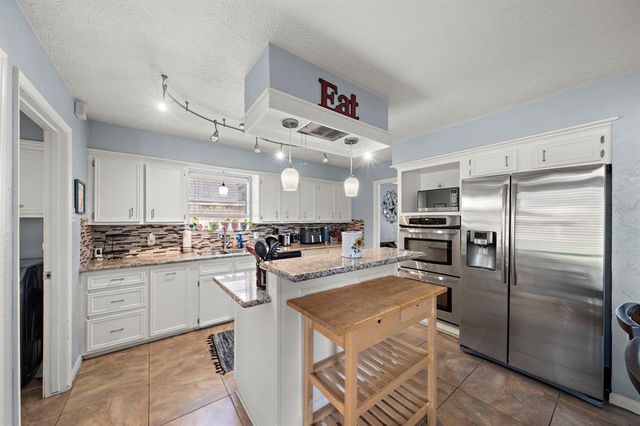 19719 Sweet Forest Lane, Humble, TX 77346