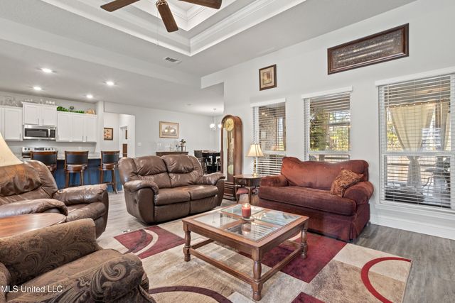 6448 Chickory Way, Ocean Springs, MS 39564