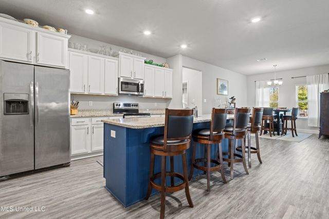 6448 Chickory Way, Ocean Springs, MS 39564