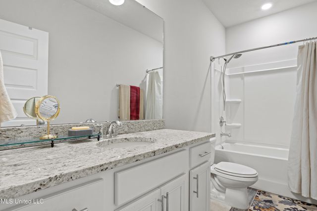 6448 Chickory Way, Ocean Springs, MS 39564