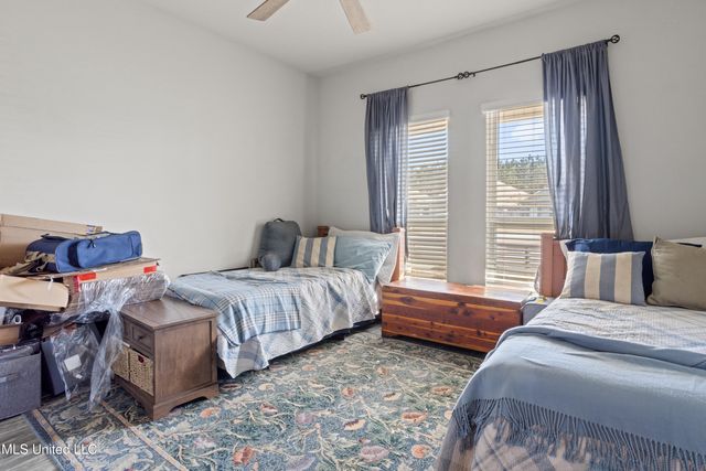 6448 Chickory Way, Ocean Springs, MS 39564