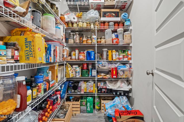 6448 Chickory Way, Ocean Springs, MS 39564