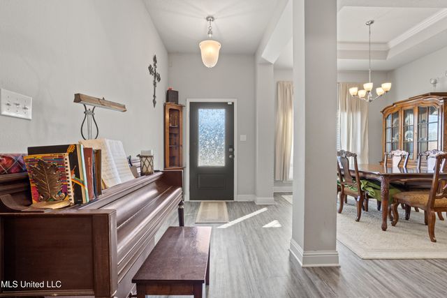 6448 Chickory Way, Ocean Springs, MS 39564