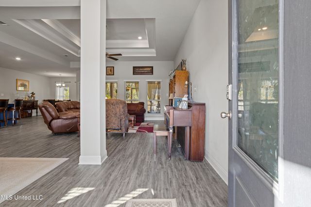 6448 Chickory Way, Ocean Springs, MS 39564