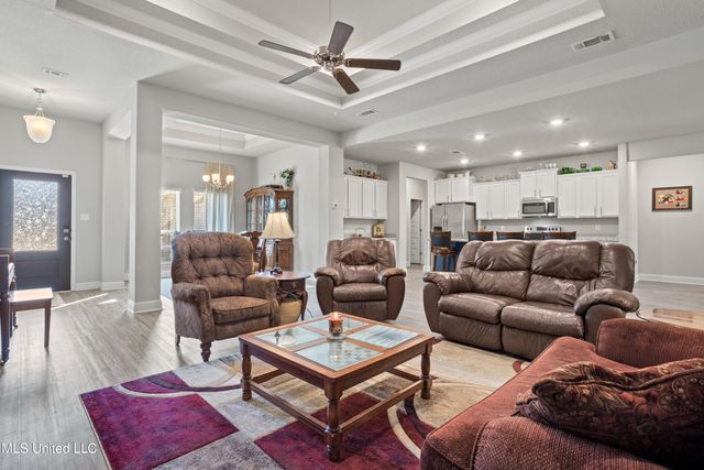 6448 Chickory Way, Ocean Springs, MS 39564